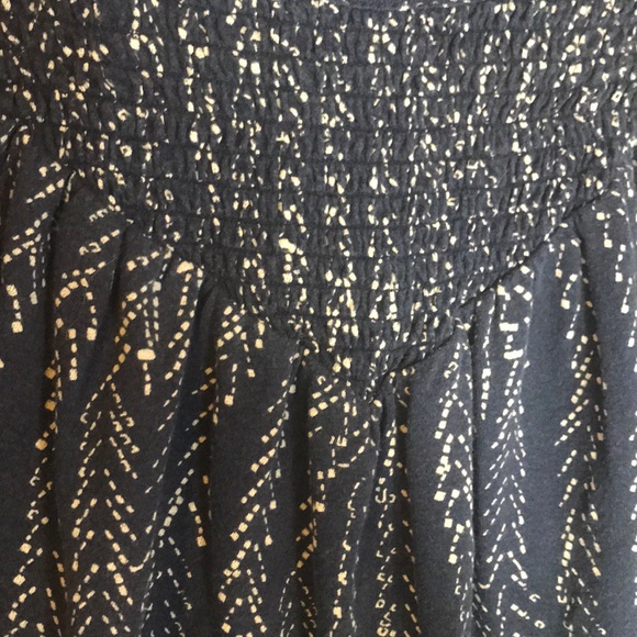 Lucky Brand Navy/cream chevron print smocked top - Picture 2 of 6